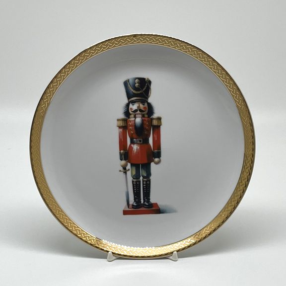 Nutcracker Plate, 8"