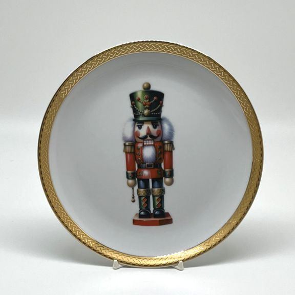Nutcracker Plate, 8"