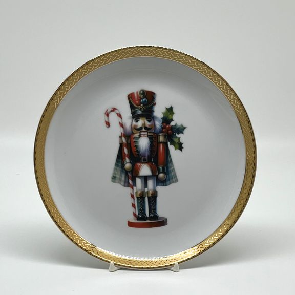 Nutcracker Plate, 8"